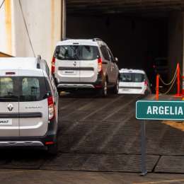 Renault Argentina realizó el primer embarque de Kangoo rumbo a Argelia