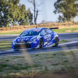 TC2000: Vivian dominó un ajustado segundo ensayo en Río Cuarto