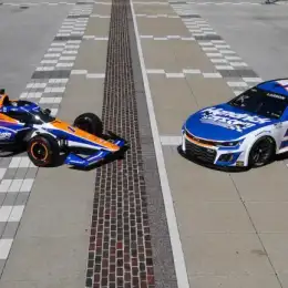 Kyle Larson presentó su auto para Indy 500