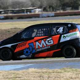 Turismo Pista: Costamagna ganó la serie más veloz de la Clase 2