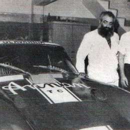 Día nacional del folcklore: el día que Cafrune compró un TC