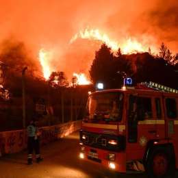 San Luis: fuego a la vera del circuito de Potrero de los Funes