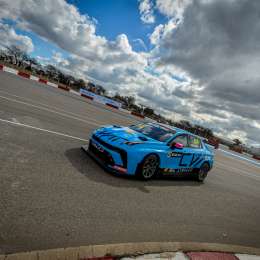 TCR en La Pedrera: Ehrlacher fue el gran dominador del viernes