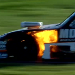 Fuego en la segunda serie del TC Pista Mouras en La Plata