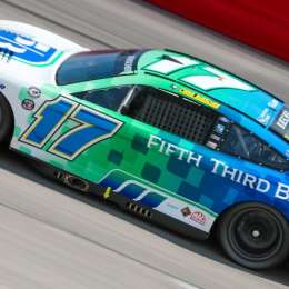 NASCAR: Buescher cantó victoria y Truex Jr. ganó la etapa regular