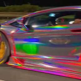 ¡Una locura! El impresionante auto estilo cromado que se hizo viral en redes