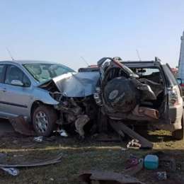 ¡Impresionante! una persona grabó el momento justo del choque en cadena