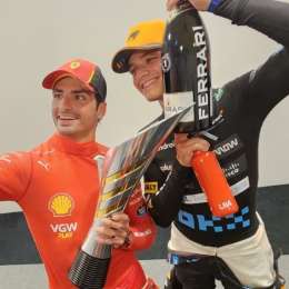 F1: ¡Amigos son los amigos! La foto de Sainz y Norris tras el podio en Singapur