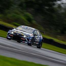 TCR South America: Nunes dominó una práctica pasada por agua en el Velopark