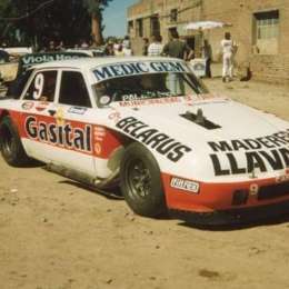 Rifaron una casa y compraron un auto de TC