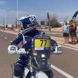 Luciano Benavides pasó el Prólogo en Marruecos, donde busca el título mundial