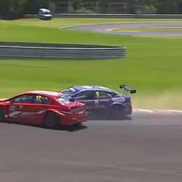 TCR South America: el toque que protagonizaron Yannantuoni y Llaver en Velocitta