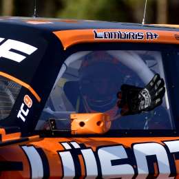 El Ford de Lambiris en modo Halloween para el TC en Rafaela