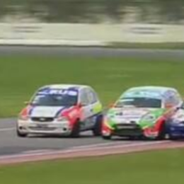 Turismo Pista: espectacular definición de la Clase 2 en La Plata 2016