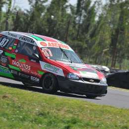 Turismo Pista: Agustín Gajate dio la nota entre los titulares de la Clase 2