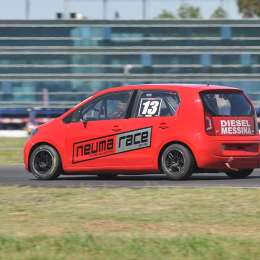 Turismo Pista: Tomás Fineschi se destacó entre los invitados de la Clase 2