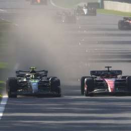 F1: ¡Puro coraje! Hamilton arriesgó hasta el límite para superar a Leclerc