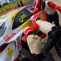 Stock Car: ¡Qué susto! Se quemó la pierna en plena competencia