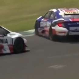 TC2000: Ardusso se jugó en el final y un roce lo dejó con las manos vacías