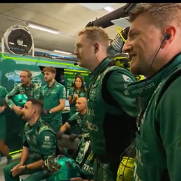 F1: la reacción de los mecánicos de Aston Martin al final entre Alonso y Pérez