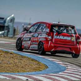 TN: Renzo Blotta apareció sobre el final del último entrenamiento en Viedma
