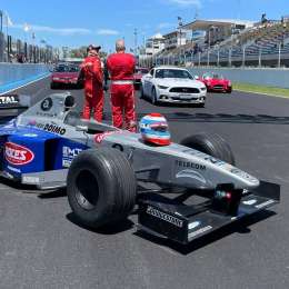 El Minardi que uso Esteban Tuero en la F1 está en las 100 Vueltas de Buenos Aires