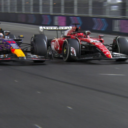 F1: Leclerc, sobre el cierre, superó a Pérez y terminó segundo