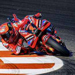 MotoGP: Francesco Bagnaia ganó en Valencia y se consagró bicampeón