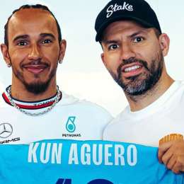 F1: Kun Aguero y Lewis Hamilton, juntos en el GP de Abu Dhabi