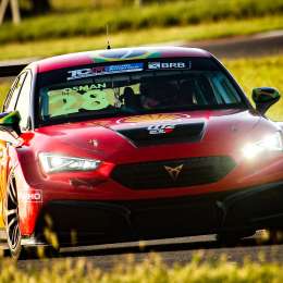 TCR South America: Galid Osman se quedó con el Shakedown en Cascavel