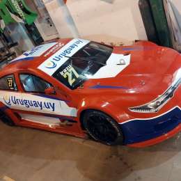 Otro piloto uruguayo hace pie en Top Race