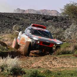 Dakar 2024: la intimidad del Audi RS Q e-tron de Carlos Sainz