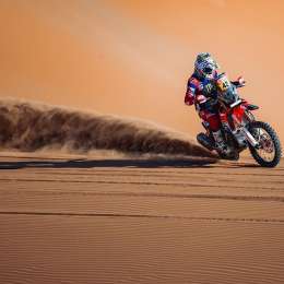 Dakar 2024: Van Beveren ganó la Etapa 9 en Motos y los Benavides en el Top Ten