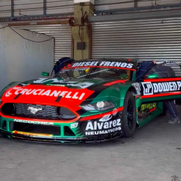 TC: el Ford Mustang de De Benedictis sale a pista en La Plata