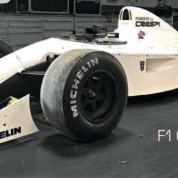 Crespi ya vende las réplicas de Fórmula 1