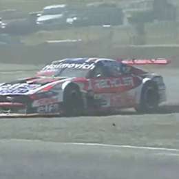 TC: Werner se despistó con el Mustang y perdió la punta en El Calafate