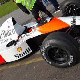 Tulio Crespi y la construcción de los F1 para la serie de Senna: "Fue muy importante"