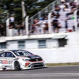 TC2000: Vivian: "La SUV acelera muy lindo"