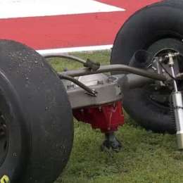 ¡Insólita imagen en la NASCAR Trucks! Andretti perdió todo el tren trasero