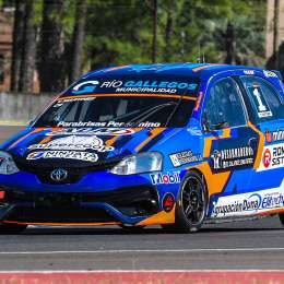 TN: gran victoria de Martinez bajo la lluvia en la Clase 2