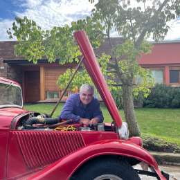 El preparador que ganó tres títulos de TC, corrió y le hizo un auto al hijo