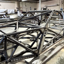 TC: Santero recibió la estructura del Mustang en el taller del LCA Racing