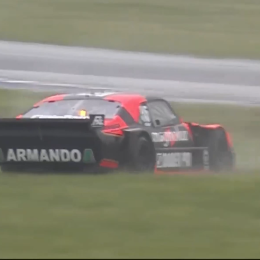 TC Mouras: el trompo de Iansa bajo la lluvia en La Plata