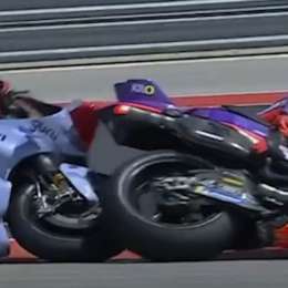 MotoGP: ajustada maniobra y roce de Marc Márquez contra Acosta en Austin