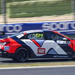 TCR World Tour: Girolami lideró los entrenamientos en Vallelunga