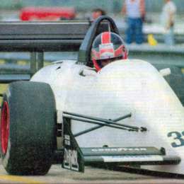 Poppy Larrauri volverá a manejar su F1