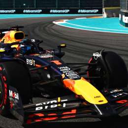 F1: Verstappen en pleno GP de Miami: "No puedo hacer que el auto doble, es un desastre"