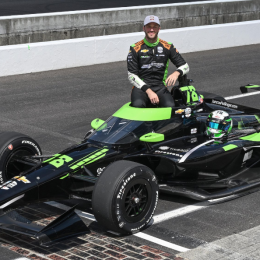 ¡Orgullo argentino! Canapino y la tradicional foto tras clasificar a las 500 Millas de Indianápolis