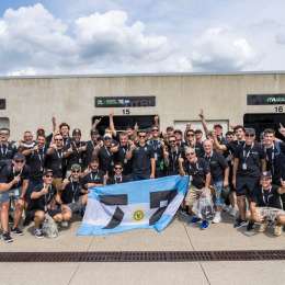 El público argentino, presente para alentar a Canapino en la Indy500