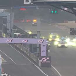 Comenzaron las 24 Horas de Nürburgring: la Ferrari de Varrone se mantiene en el top 10